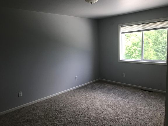 4th image of 2131 Bunker Ln APT 14