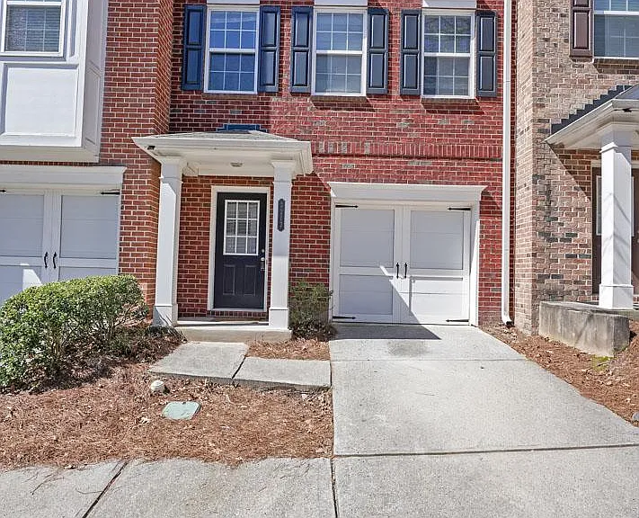2217 Landing Walk Dr — Photo 2
