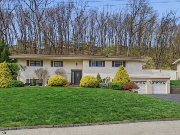 15 Sunnyhill Rd, Rockaway Twp., NJ 07801