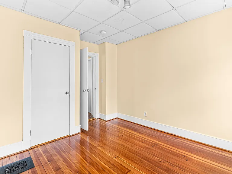 15 Oakland Ave #3 — Photo 11