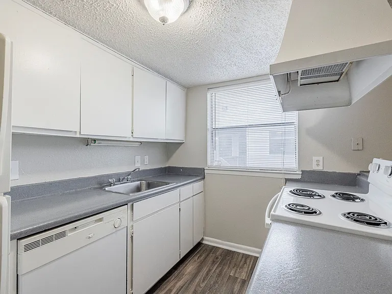 Manchester Ridge | Modern Living in the Heart of College Park — Photo 16