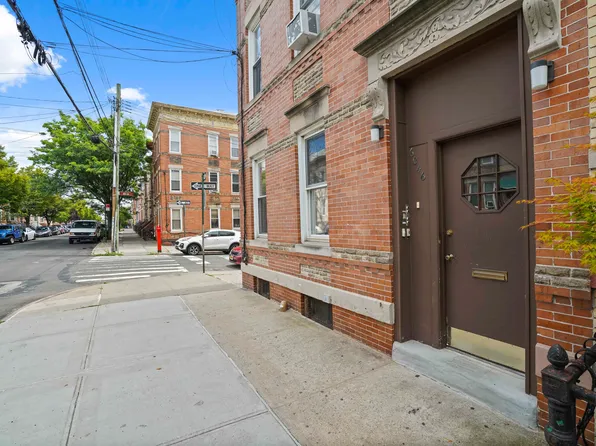 60-46 Putnam Avenue image 4 of 47