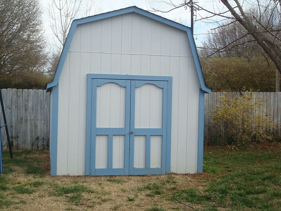 2nd image of 3968 Hollows Glen Ct SW