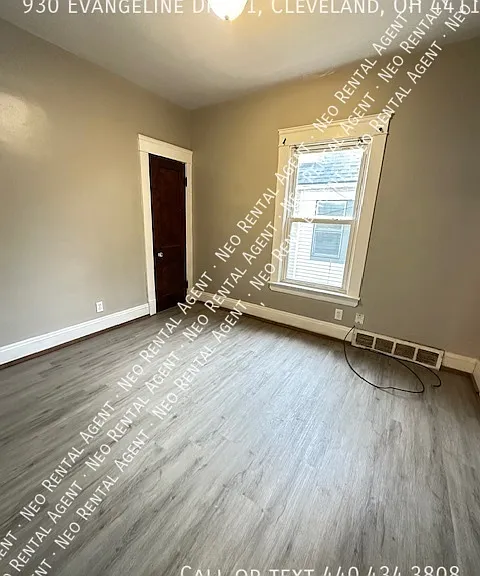 930 Evangeline Rd #1 — Photo 2