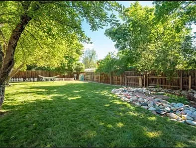 1412 Skyline Dr — Photo 9