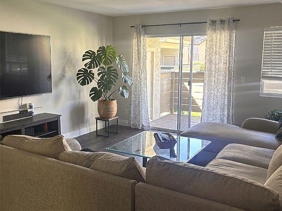 4th image of 26152 Serrano Ct