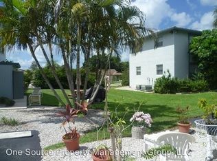 1366 Solana Rd APT D, Naples, FL 34103