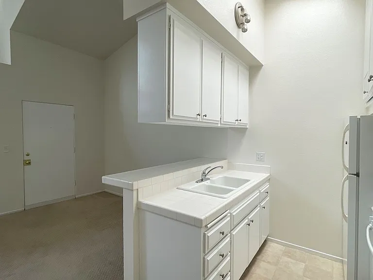3760 Kelton Ave — Photo 4
