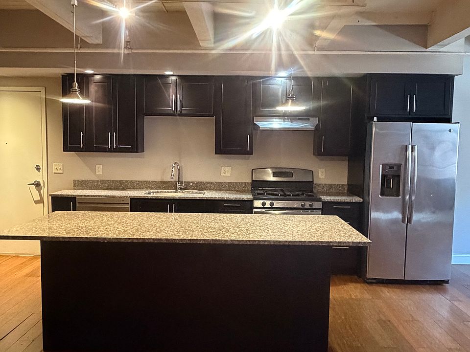 1st image of 535 Roosevelt Ave APT 400