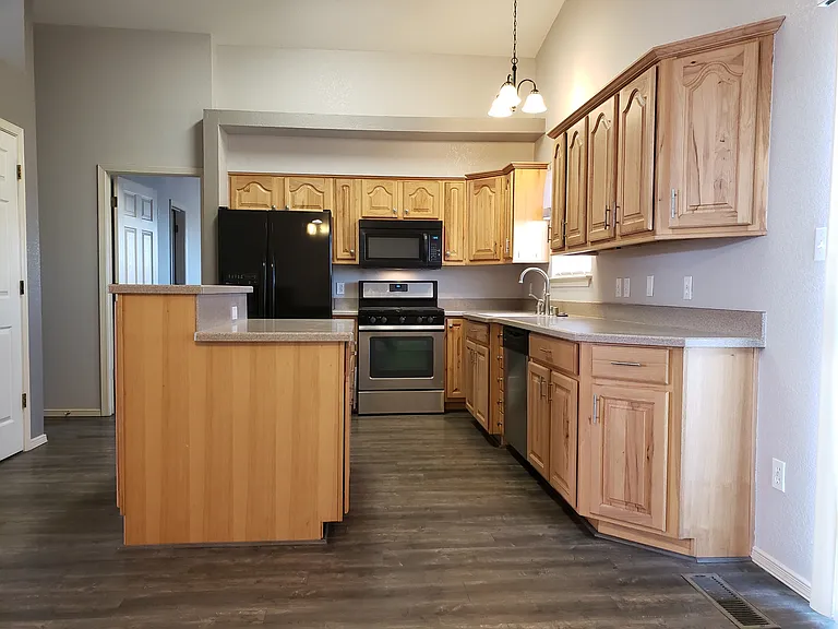 3721 Agate St — Photo 8