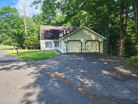 2nd image of 139 Maple Ave