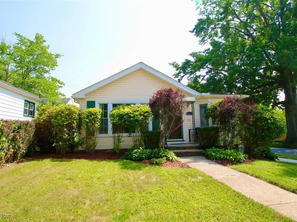 8204 Grand Division Ave, Garfield Heights, OH 44125
