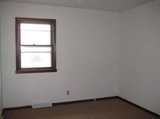 5th image of 311 Spruce St