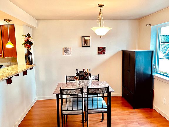 4th image of 9910 NE 137th St APT A201