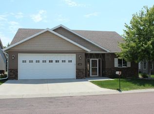 4366 Redwood Ln S, Fargo, ND 58104