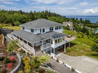 6249 Spinnaker Ridge Ln, Clinton, WA 98236