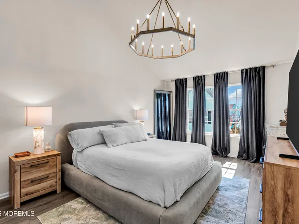 59 Phoenix Court, Tinton Falls, NJ 07712