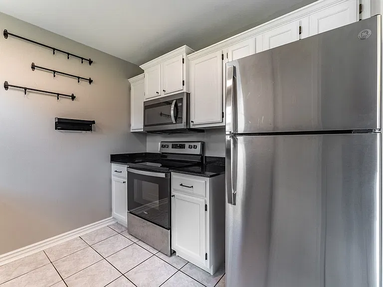 740 Dogwood St — Photo 6