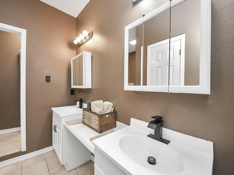 1603 Dove Run — Photo 20