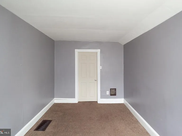 313 S Fairview St — Photo 16