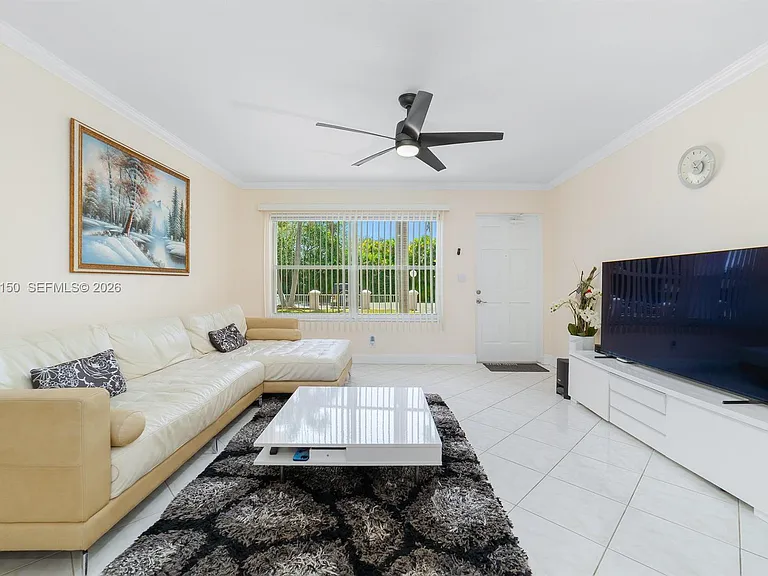 4521 NE 21st Ave #1 — Photo 4