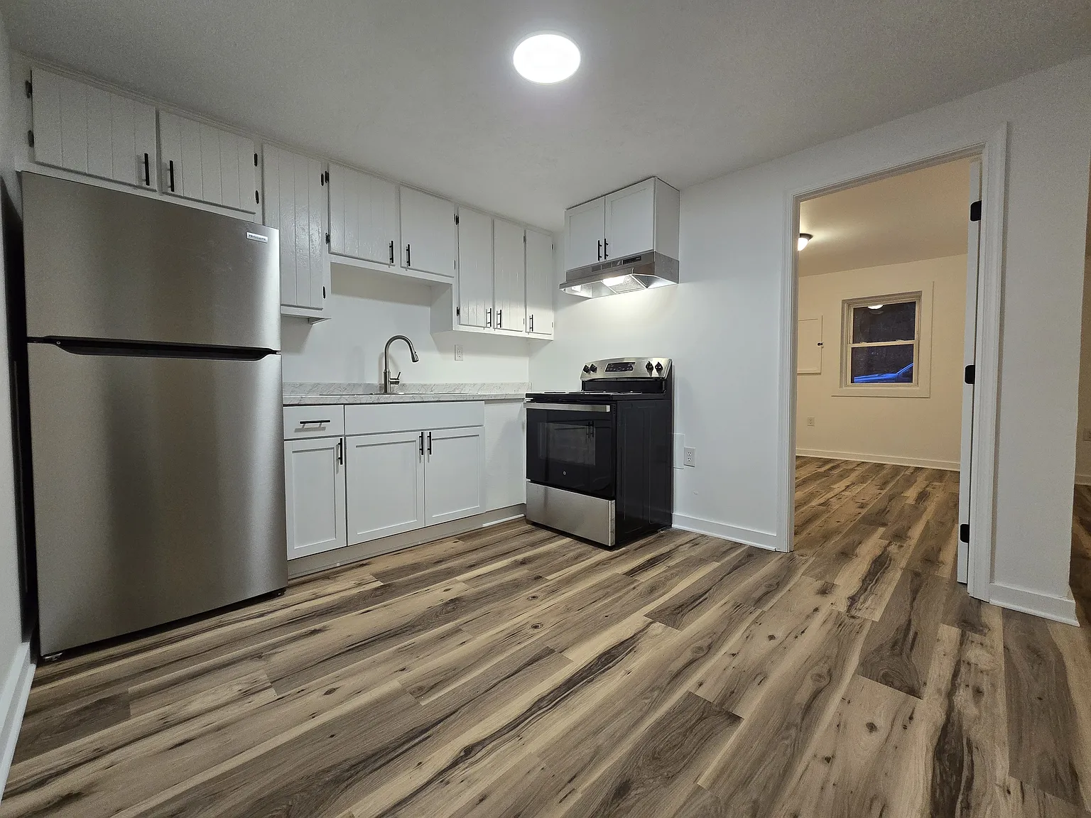 Ground Apt #3 — Photo 2