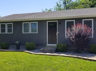 307 Bittersweet St, Payson, IL 62360