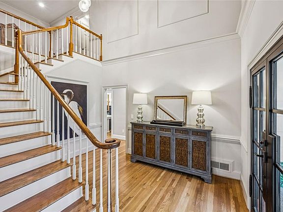 3rd image of 4575 Jett Rd