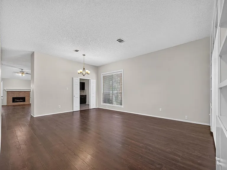 3960 Bexhill Dr — Photo 4