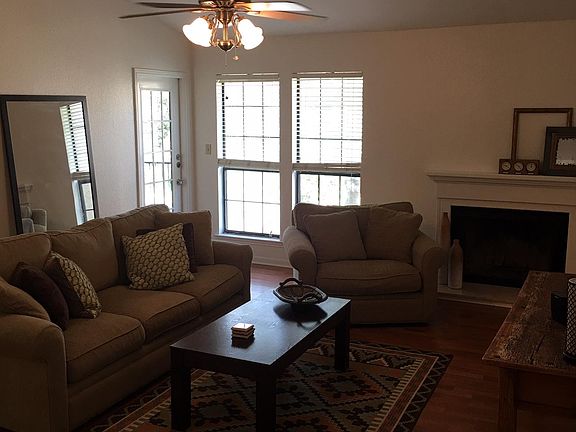 5th image of 1202 Thorpe Ln APT 704