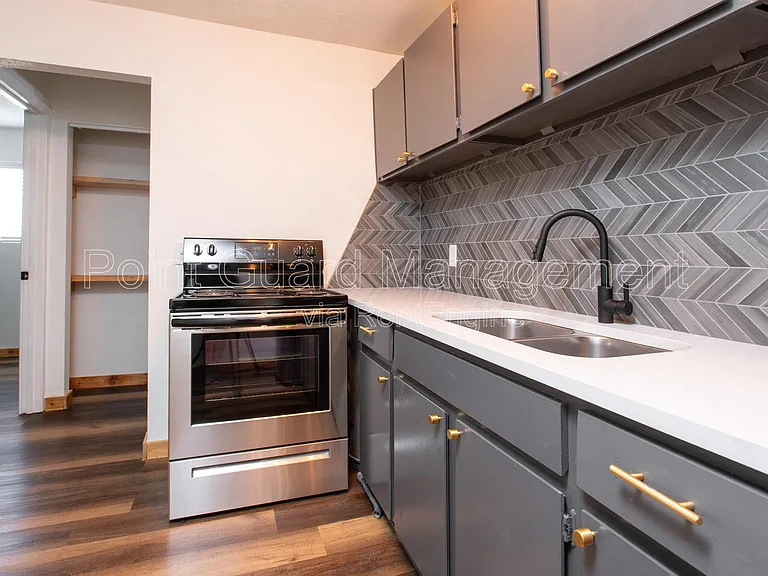 338 N Lorraine Ave — Photo 16