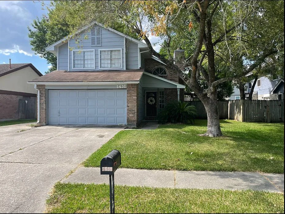 6 bed, 3.5 bath, 1975 sqft, $4,400 — Photo 1