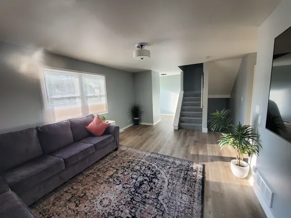 5316 S 26th St #5318, Milwaukee, WI 53221