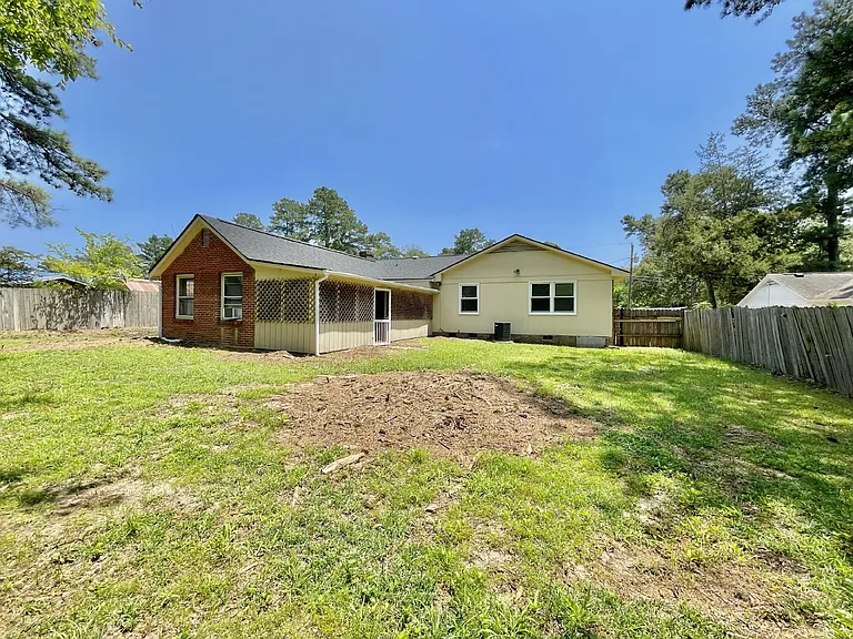 717 Rockwood Dr — Photo 23
