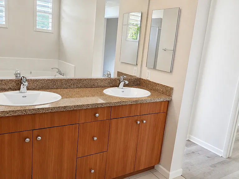 322 E Jeanette Ln — Photo 12