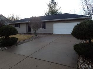 107 N Rustic Rd, East Peoria, IL 61611