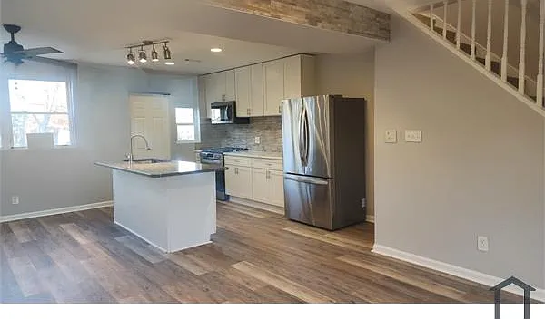 2800 W Garrison Ave — Photo 10
