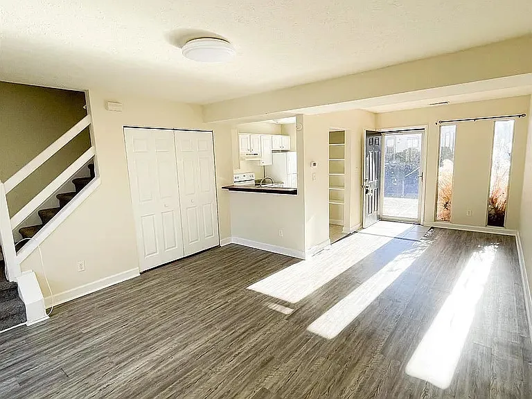 1444 Tenbury Dr #1 — Photo 7