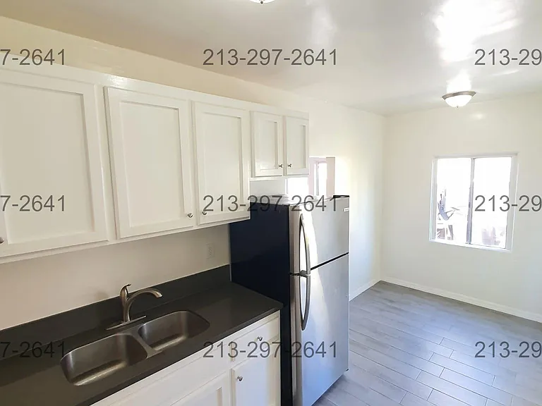 118 S Lake St #8 — Photo 10