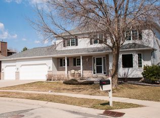 2921 Mayowood Common Cir SW, Rochester, MN 55902