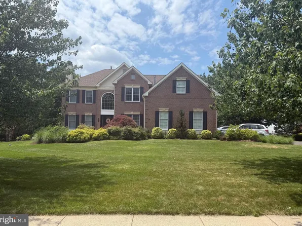 150 Fairway Dr, Harleysville, PA 19438