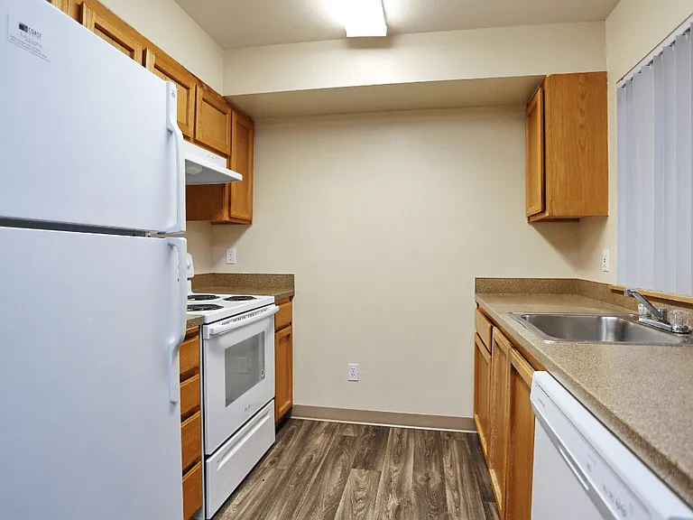 Fairway Edmonds Apts — Photo 5