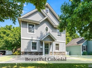 445 Van Buren St, Ridgewood, NJ 07450