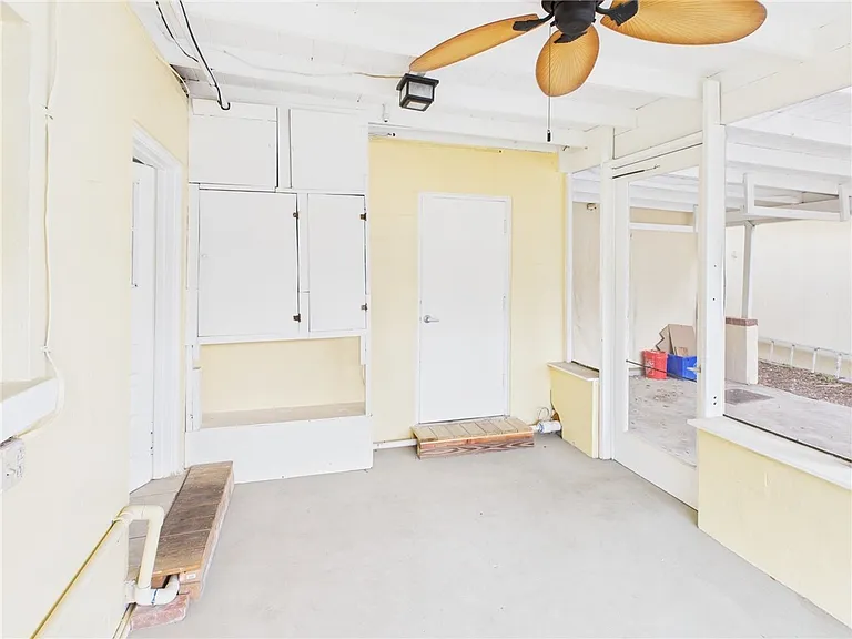 6385 105th Pl — Photo 3