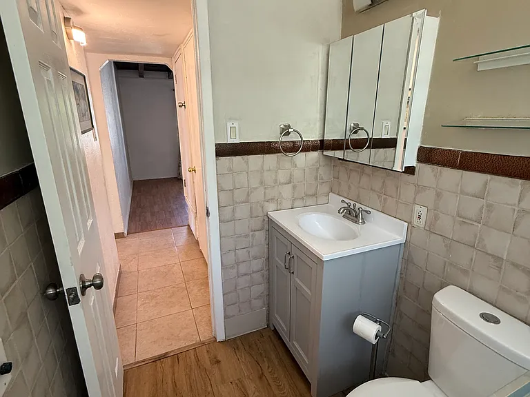 2834 Montclaire Dr NE — Photo 11