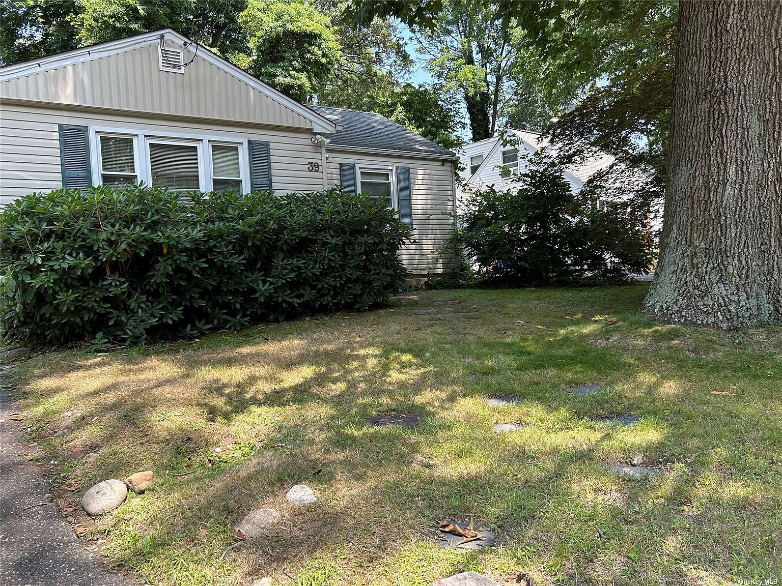 39 Deepdale Drive, Huntington Station, NY 11746 Zillow