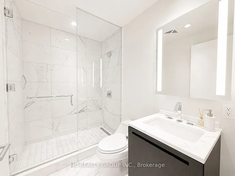 180 University Ave #2407 — Photo 8