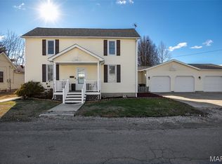 306 Putnam St, Mount Olive, IL
