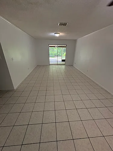 1443 Giles Ave #1443 Photo 1