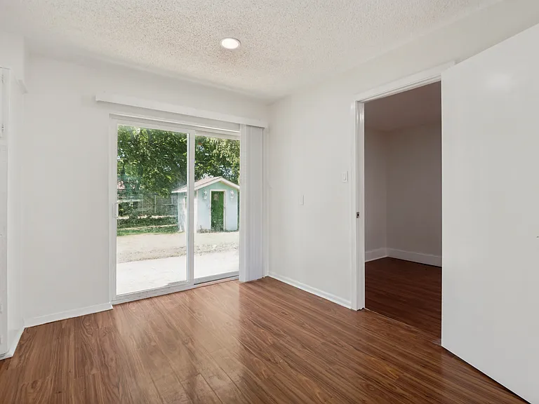 1818 Highland Dr — Photo 8